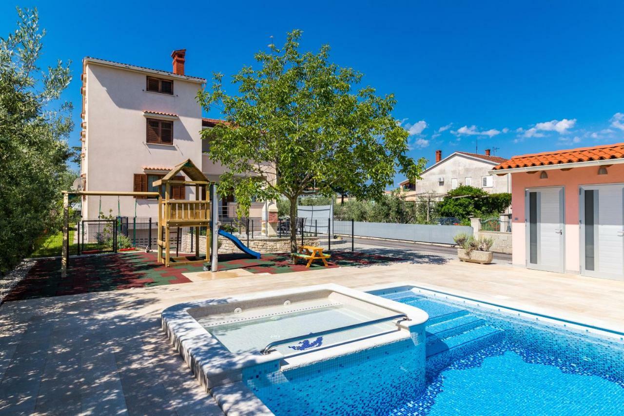 Apartment Anton, Фажана Экстерьер фото